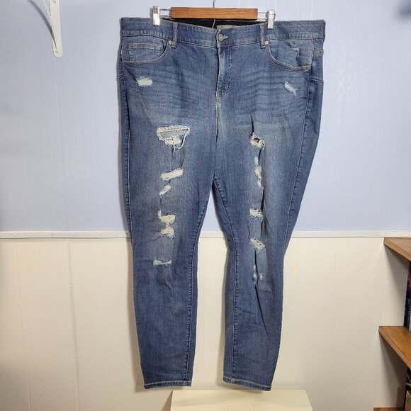 Torrid 24T Medium Wash Denim Blue Ripped Faded Distressed Stretch Skinny Jeans - Picture 1 of 10